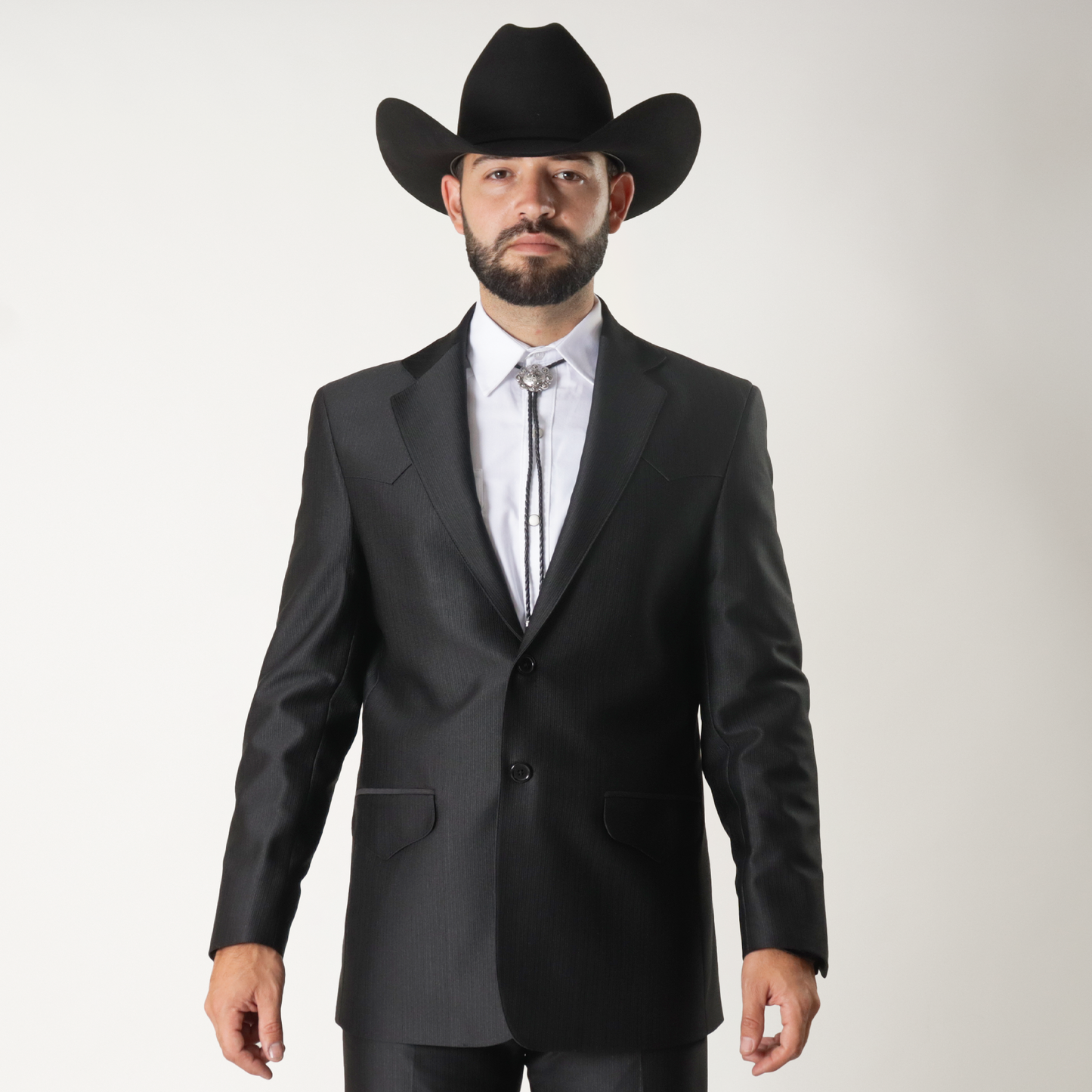 NG-101 Traje Negro Royal Liso