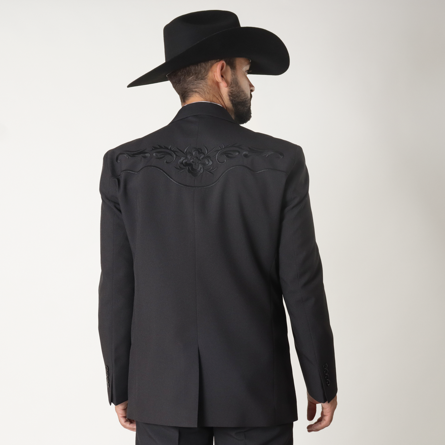 NGP-102-13 Traje Negro b/Ramas al Tono