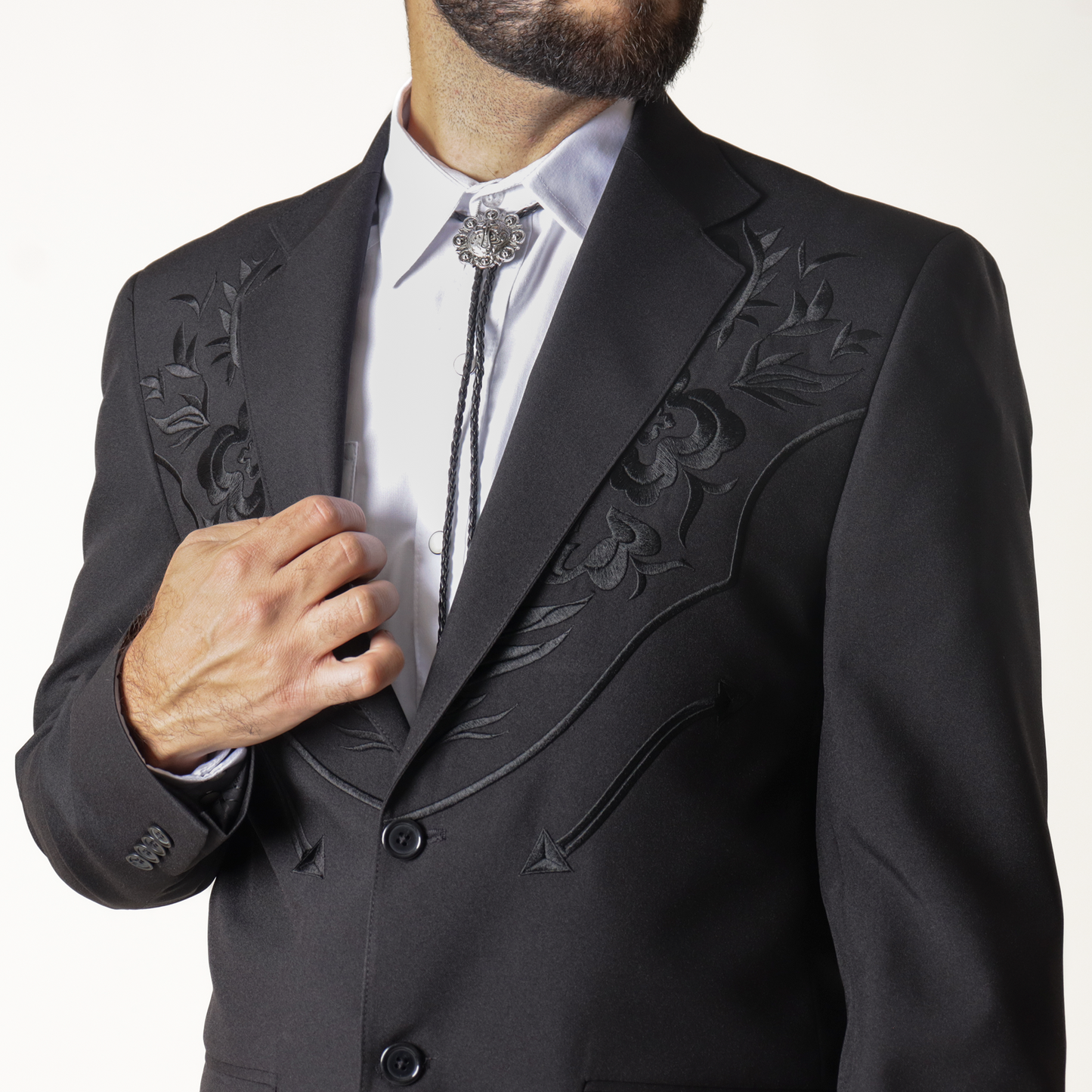 NGP-102-13 Traje Negro b/Ramas al Tono