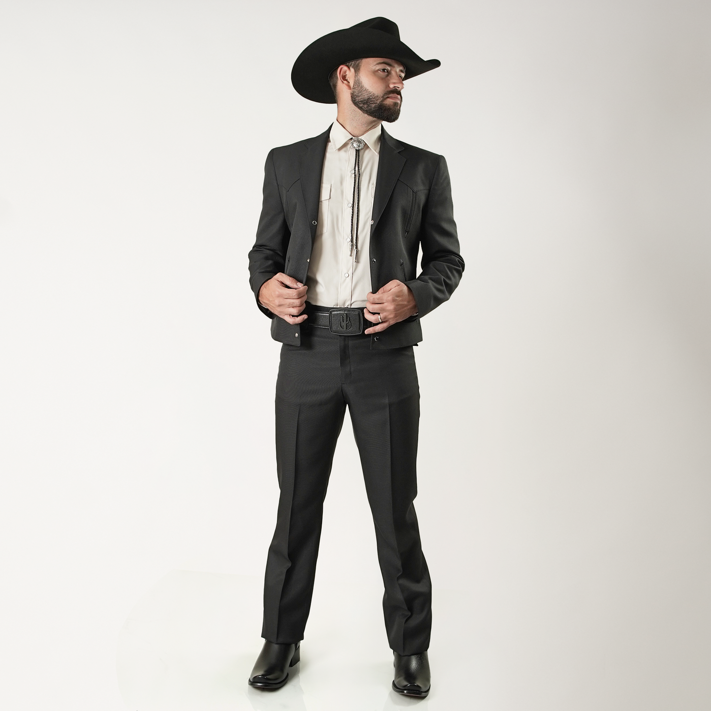 TNG-201 Traje Caporal Toledo Negro Liso