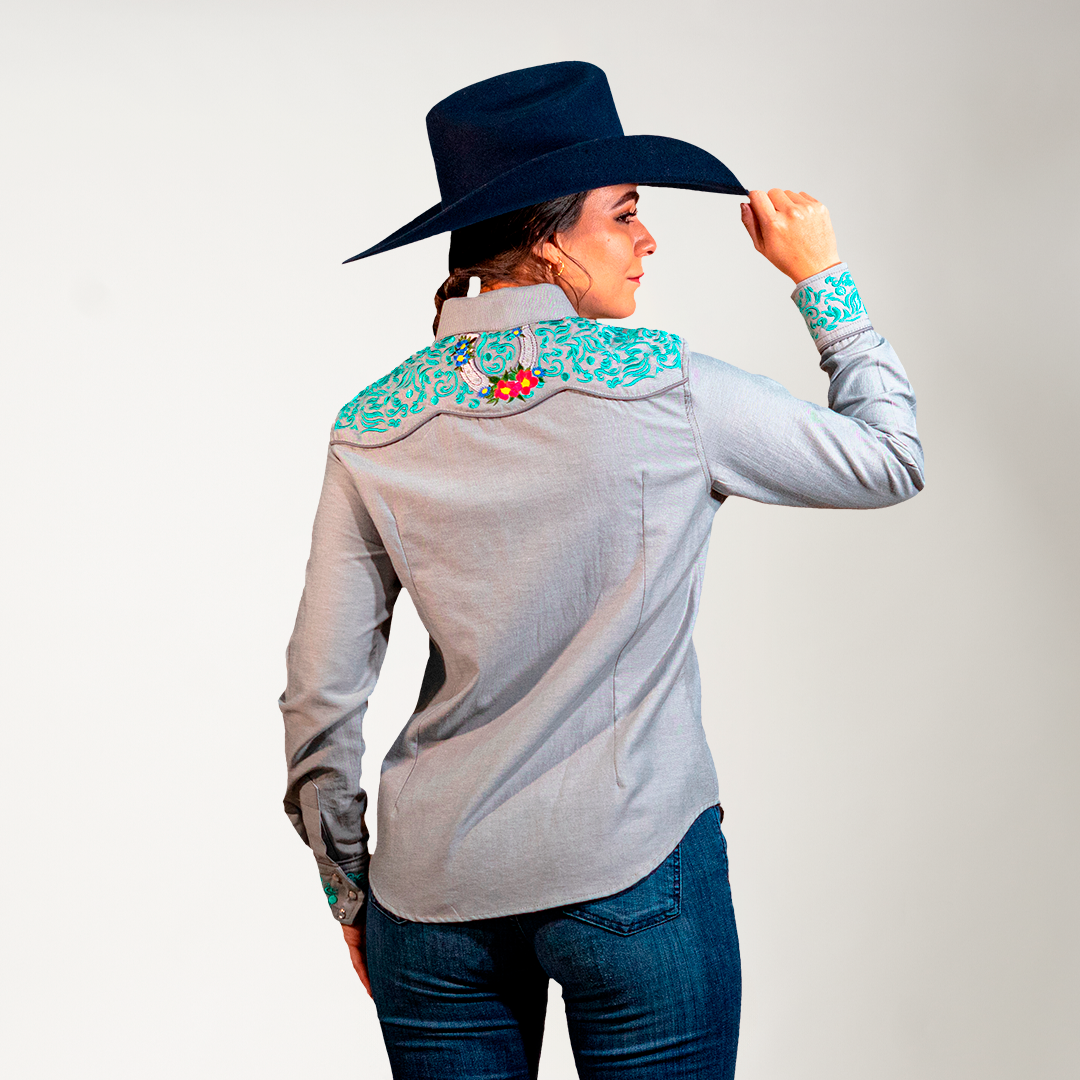 CAMISA GRIS BORDADA HERRADURA